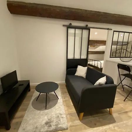 Cozy Close To The Sea דירה *